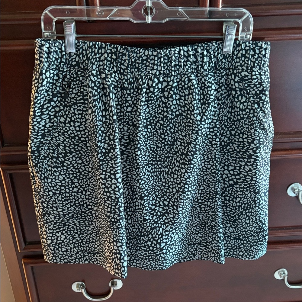 Lou & Grey Black and White Cheetah Print Mini Skirt